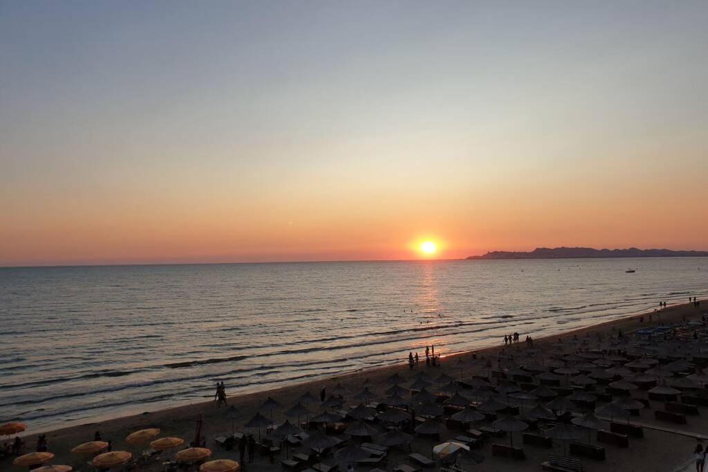Modern Sea View Apartment For A Perfect Holiday Durres Exterior photo